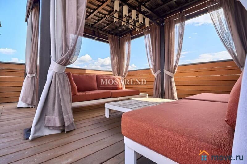 коттедж, 700 м&sup2;