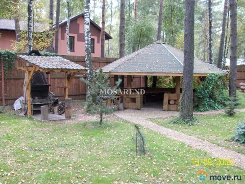 коттедж, 450 м²