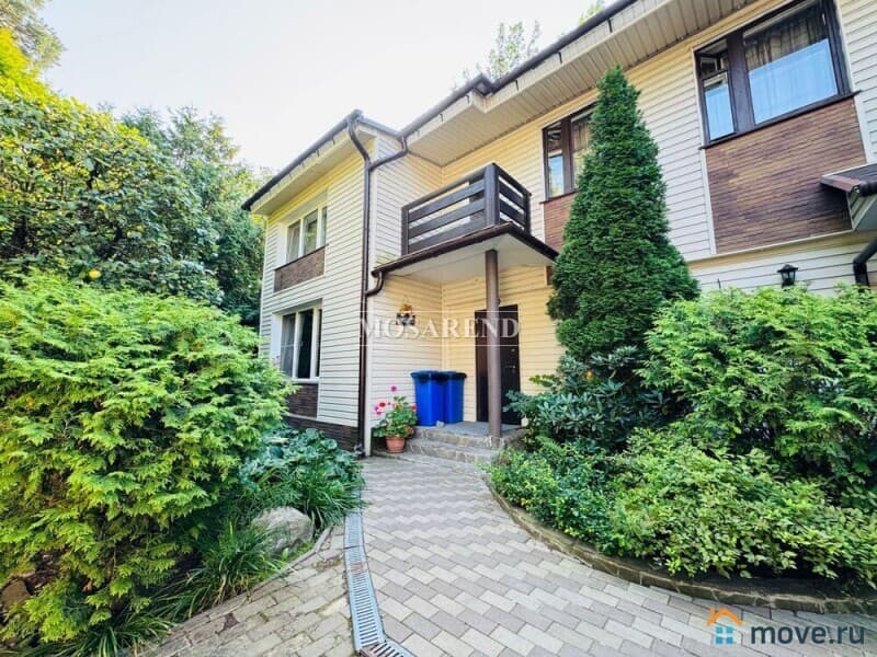 коттедж, 250 м²