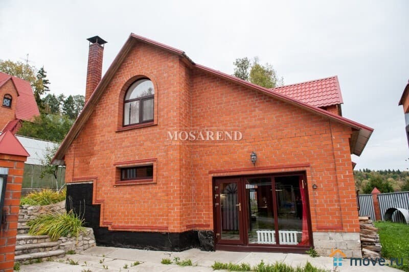 коттедж, 240 м²