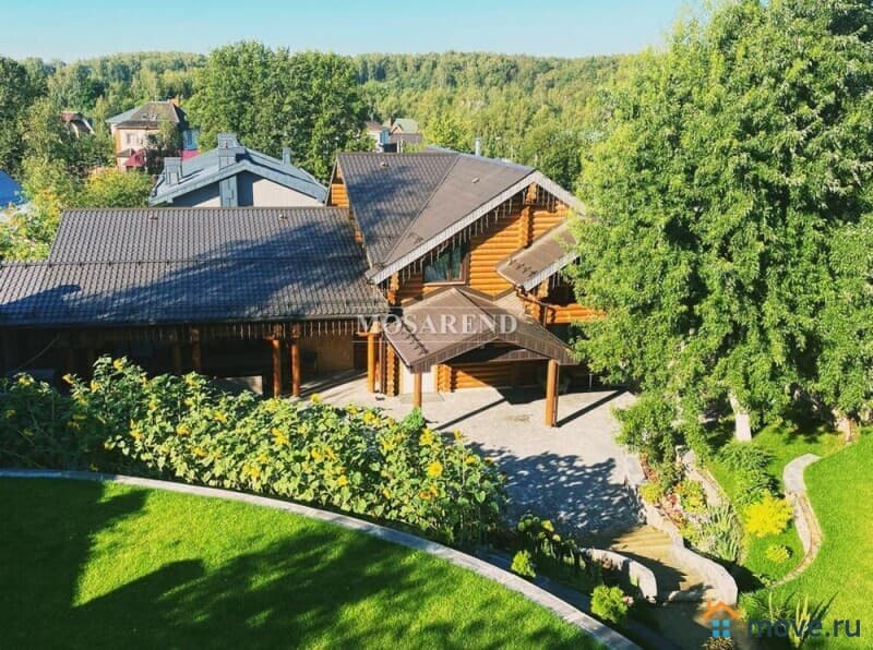 коттедж, 220 м&sup2;