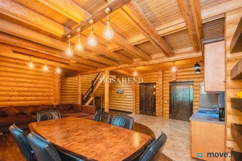 коттедж, 220 м&sup2;