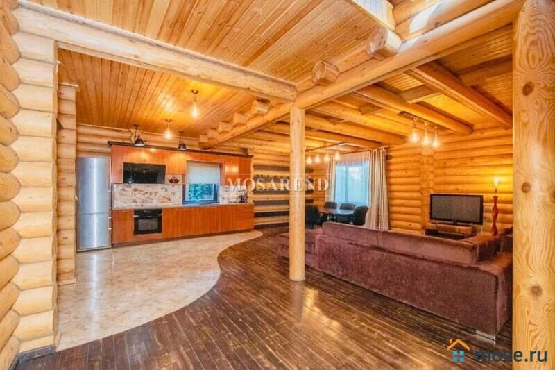 коттедж, 220 м&sup2;