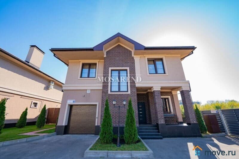 коттедж, 300 м&sup2;