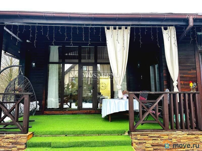 коттедж, 225 м&sup2;