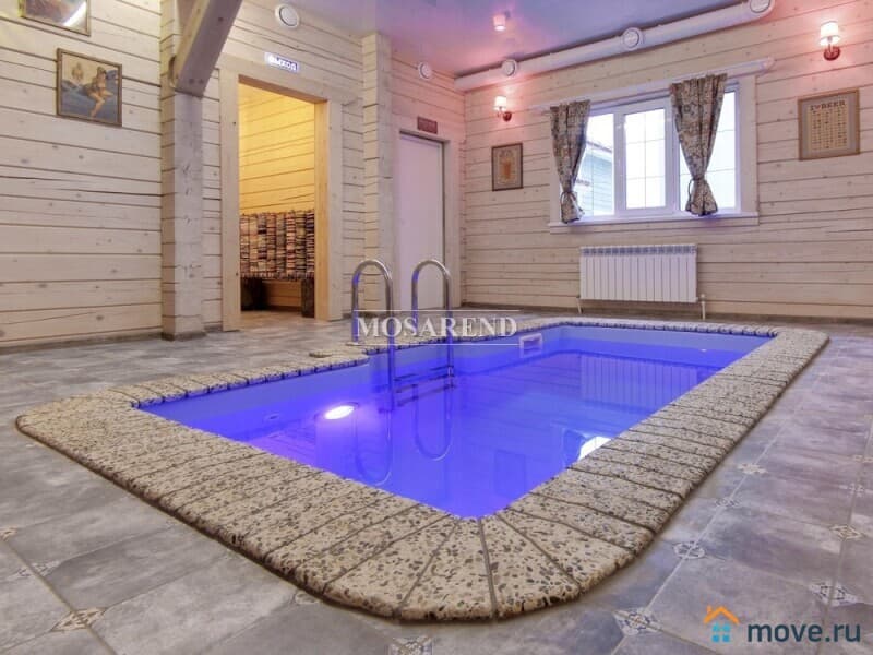 коттедж, 250 м&sup2;