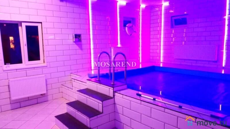 коттедж, 300 м&sup2;