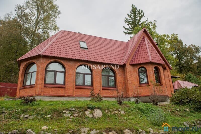 коттедж, 280 м&sup2;