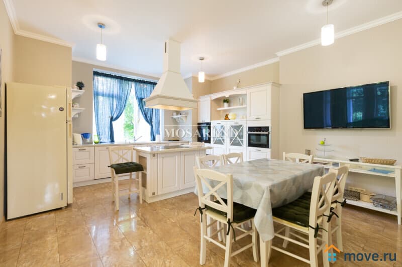 дом, 550 м&sup2;