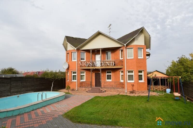 коттедж, 270 м&sup2;