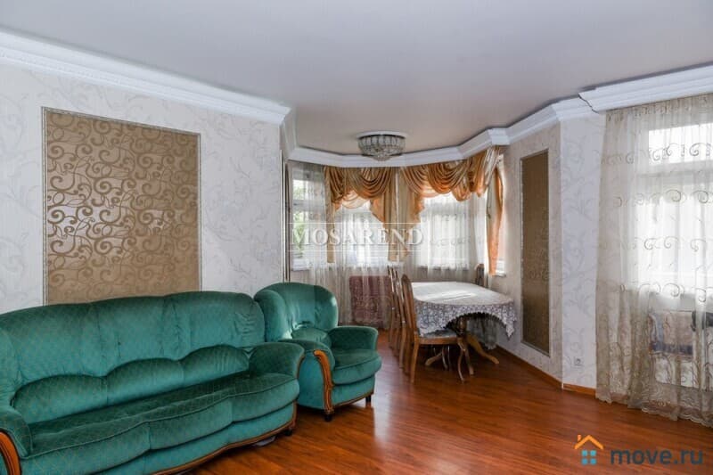 коттедж, 270 м&sup2;