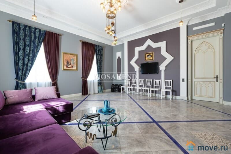 коттедж, 1350 м&sup2;