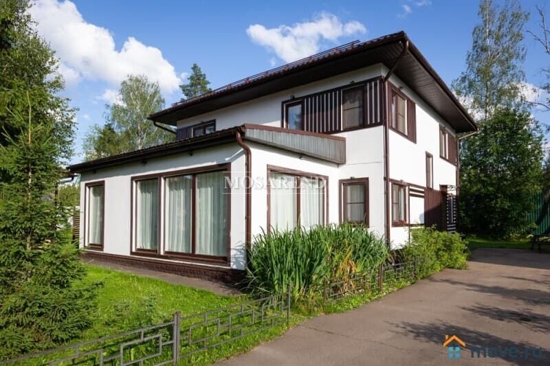 коттедж, 200 м&sup2;