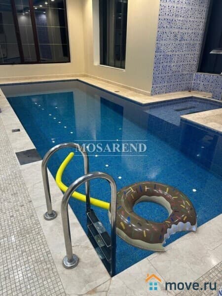 таунхаус, 700 м&sup2;