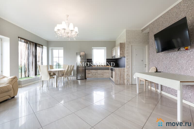 коттедж, 140 м&sup2;