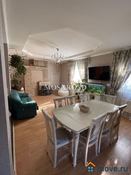 коттедж, 180 м&sup2;