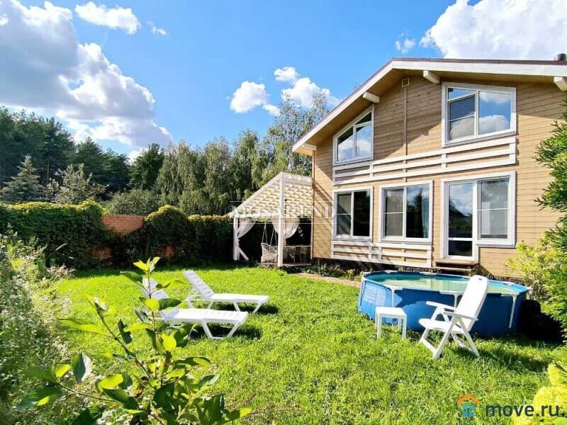 коттедж, 140 м&sup2;