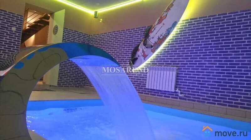 коттедж, 300 м&sup2;