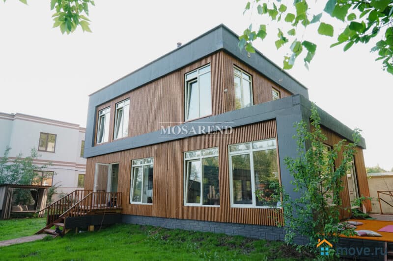 коттедж, 350 м&sup2;