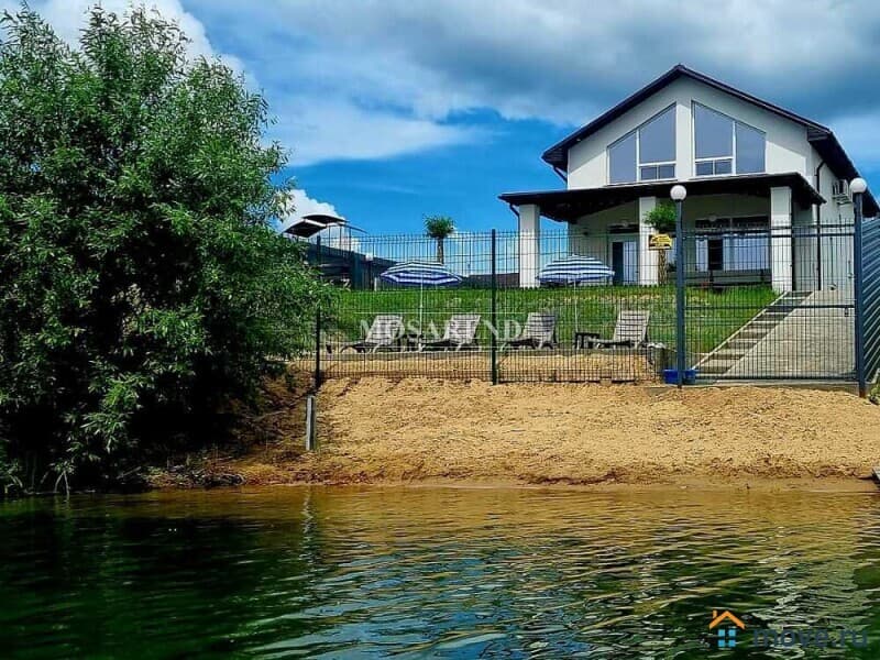 коттедж, 160 м&sup2;