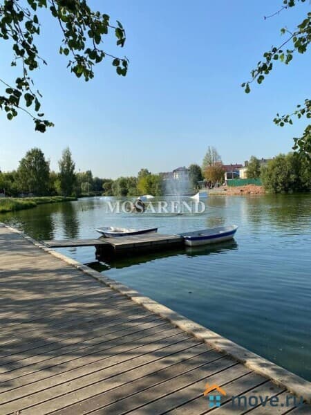 коттедж, 300 м&sup2;