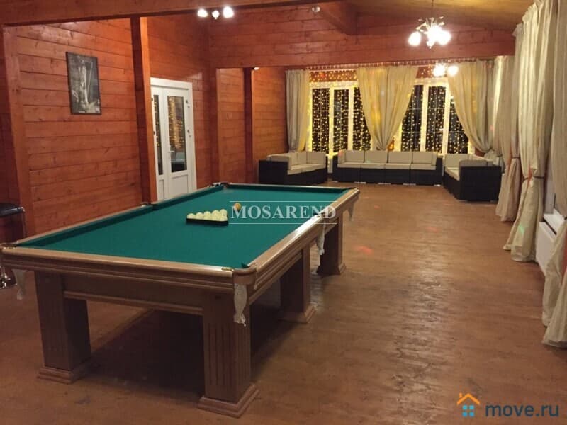 коттедж, 900 м&sup2;