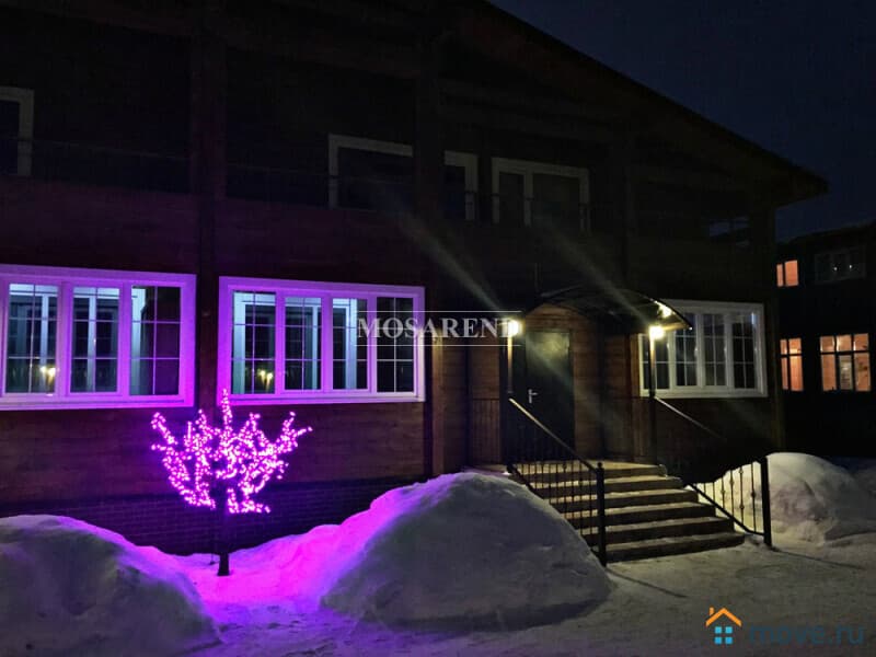 коттедж, 450 м&sup2;