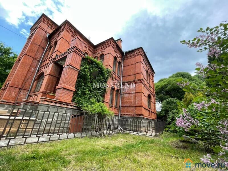 коттедж, 450 м&sup2;