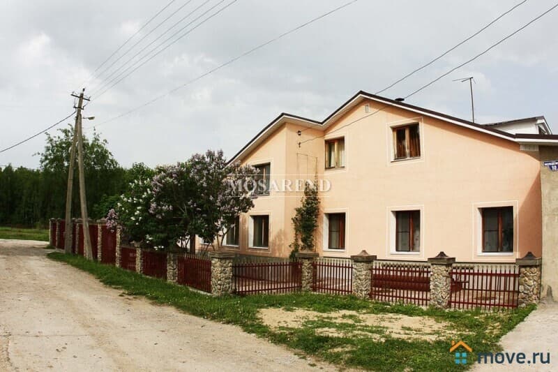 коттедж, 290 м&sup2;