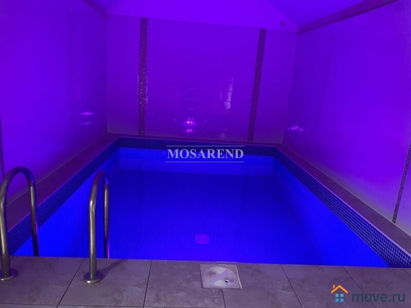 коттедж, 180 м&sup2;