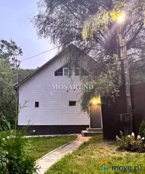 коттедж, 220 м&sup2;