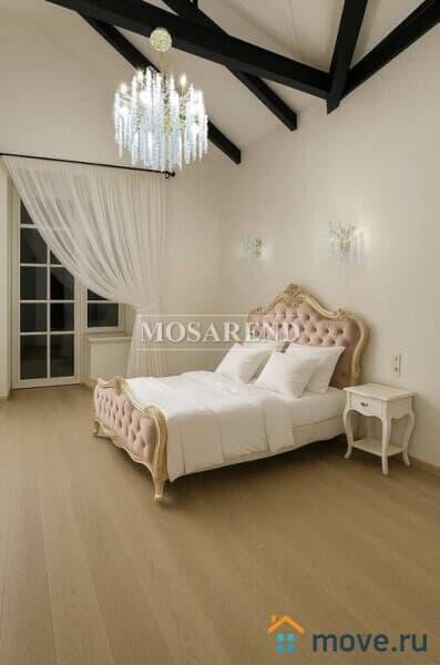 коттедж, 550 м&sup2;