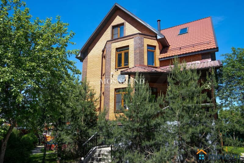 коттедж, 330 м&sup2;