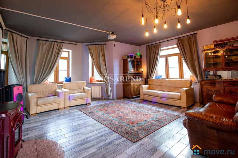 коттедж, 330 м&sup2;