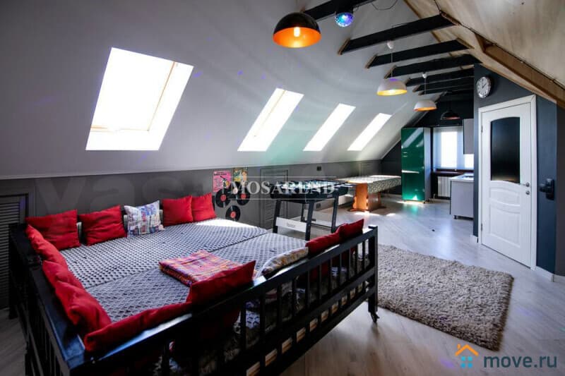 коттедж, 330 м&sup2;