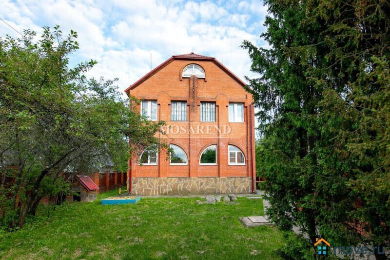 коттедж, 290 м&sup2;