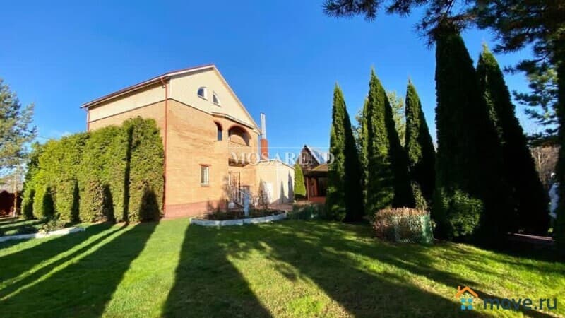 коттедж, 300 м&sup2;