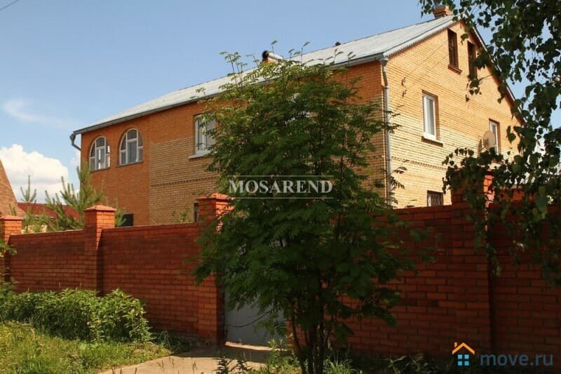 коттедж, 300 м&sup2;