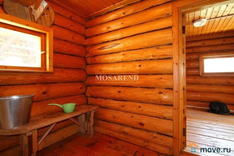 коттедж, 300 м&sup2;