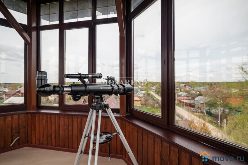 дом, 1000 м&sup2;