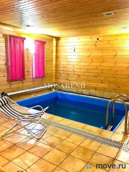 коттедж, 240 м&sup2;