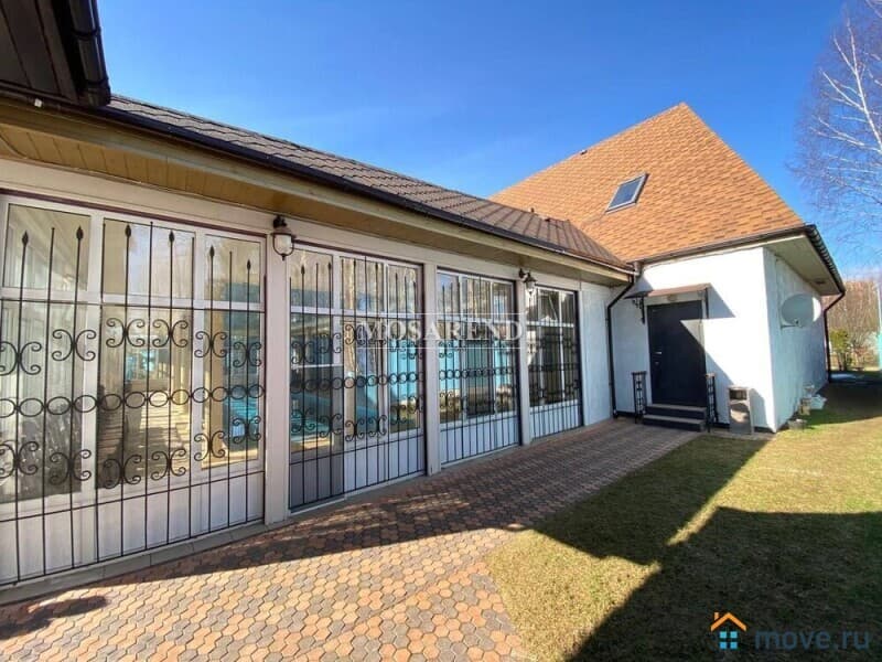 коттедж, 600 м&sup2;