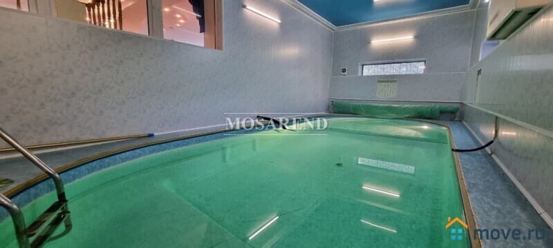коттедж, 700 м&sup2;