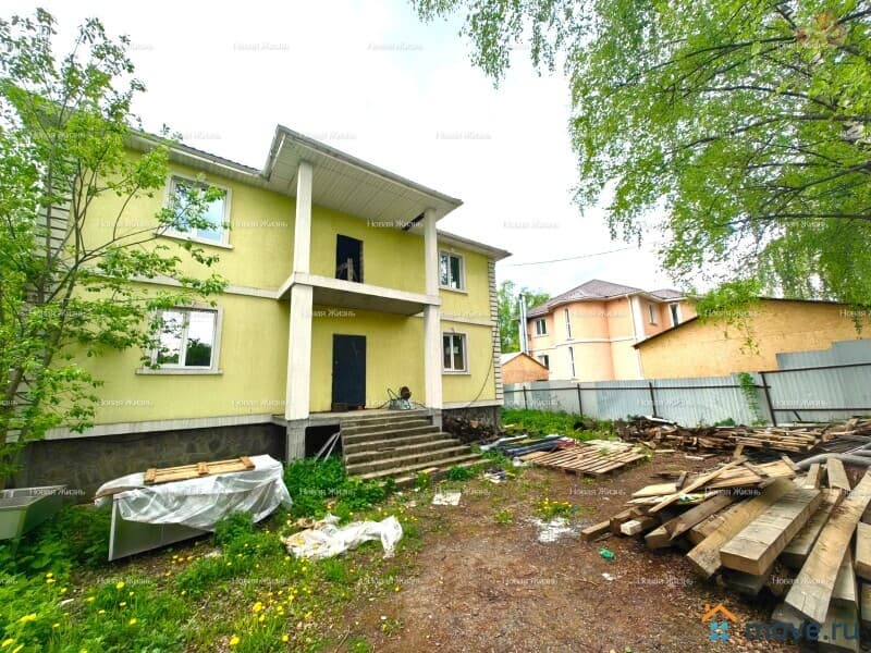 дом, 294.3 м²