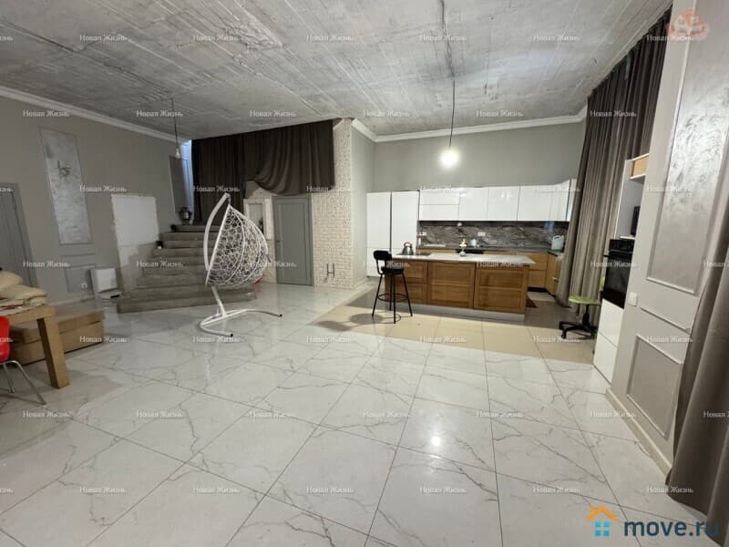 дом, 650 м&sup2;