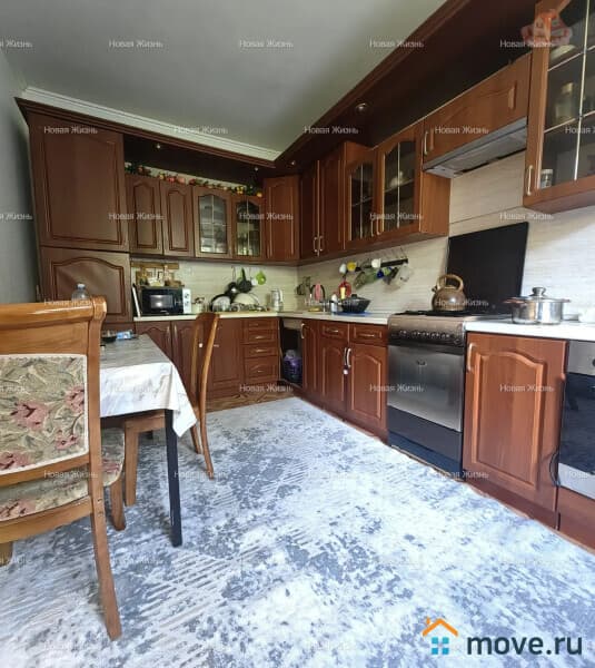 дом, 228.5 м&sup2;