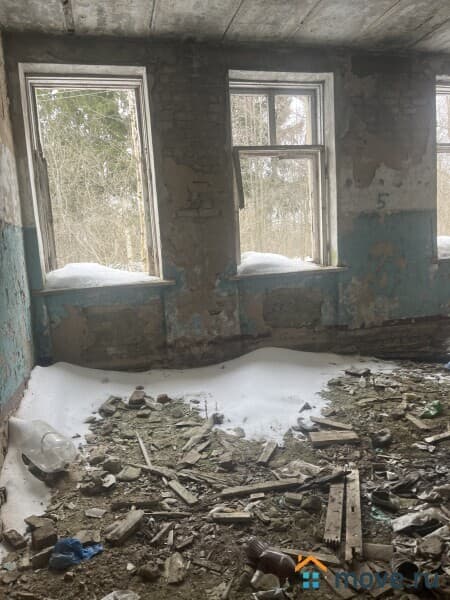 нежилое здание, 1248 м²