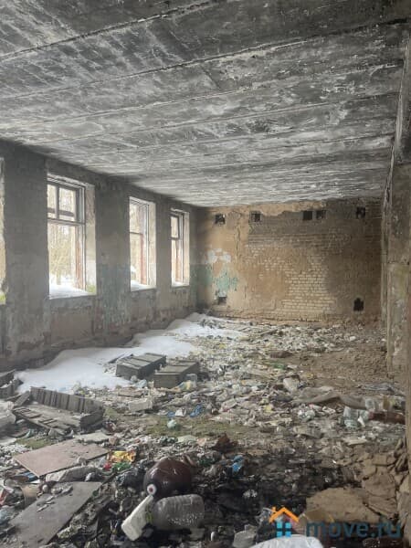 нежилое здание, 1248 м²