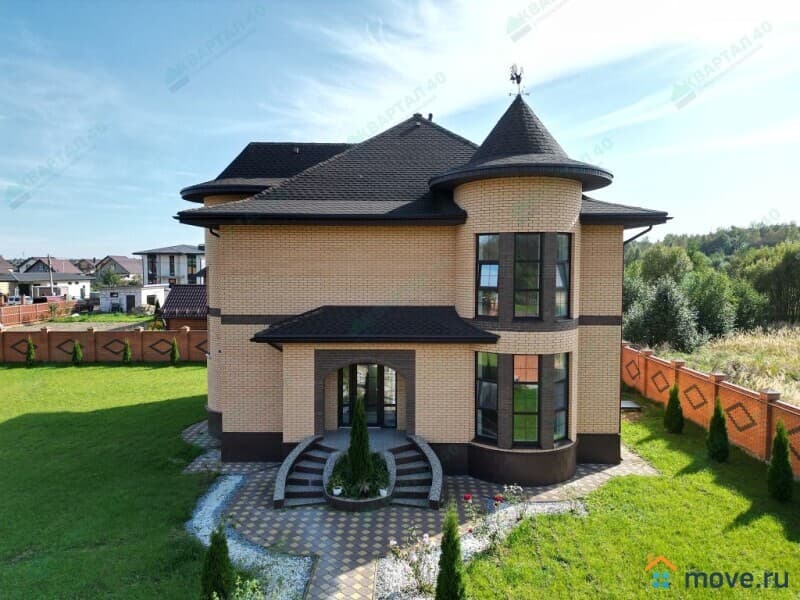 дом, 250 м²