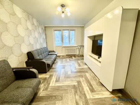 Сдается 2-комнатная квартира, 50 м², Покров, улица Герасимова, 26